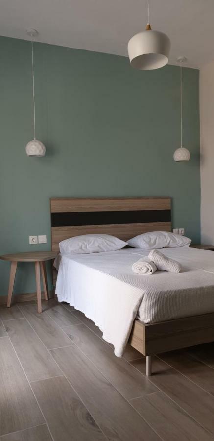 Chriselia 1 Apartment Nea Roda Luaran gambar